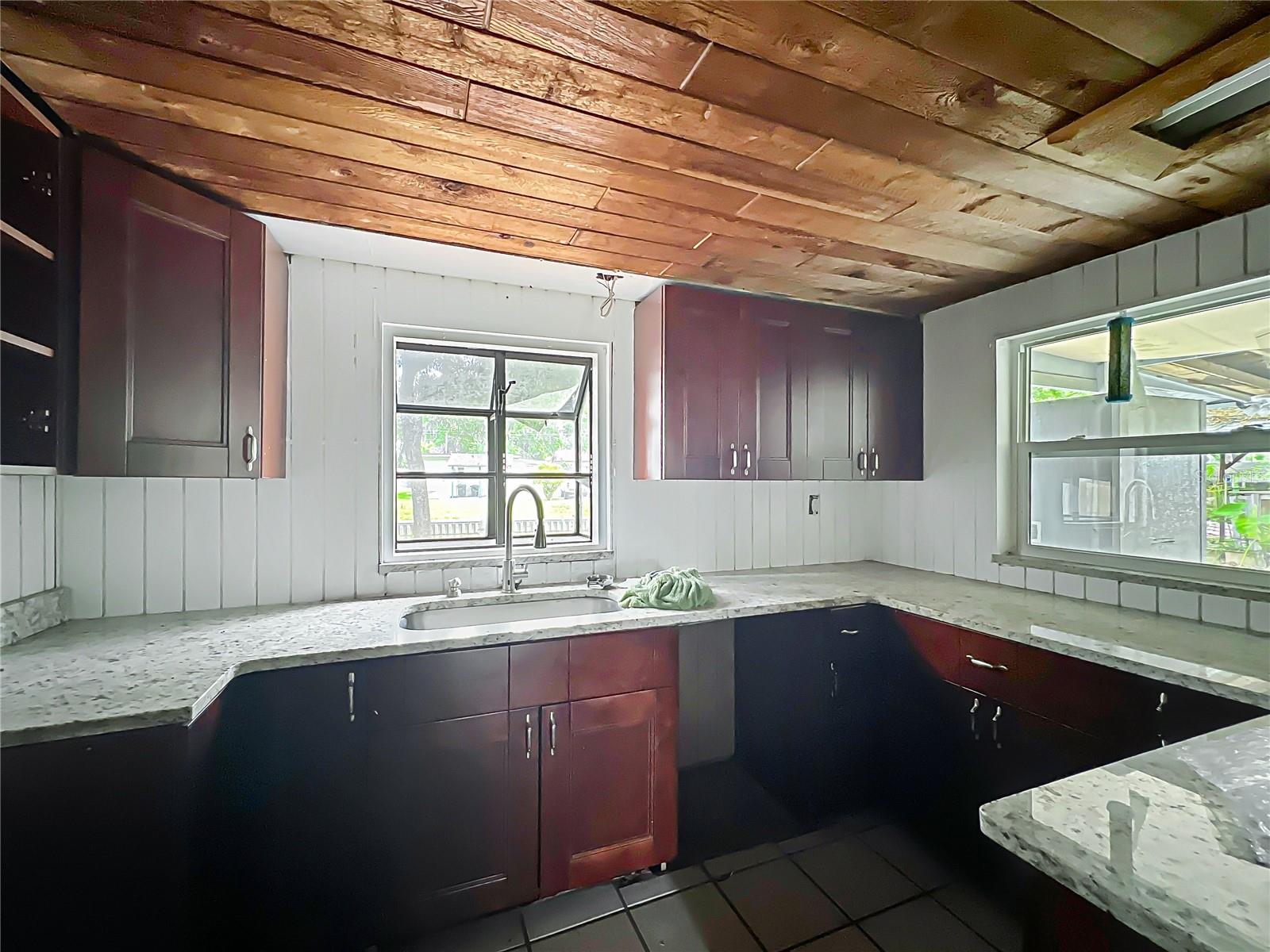 5402 PARKWAY DR, BELLE ISLE, FL, 32809