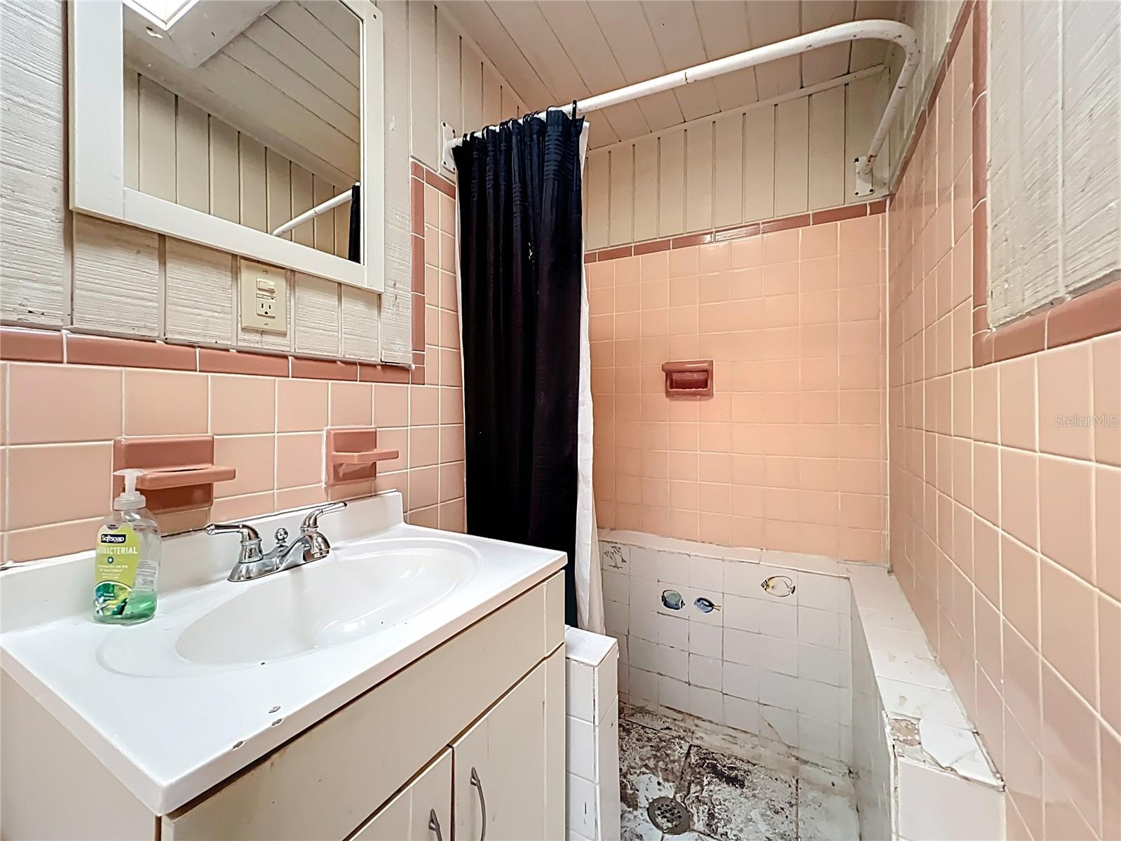 5402 PARKWAY DR, BELLE ISLE, FL, 32809