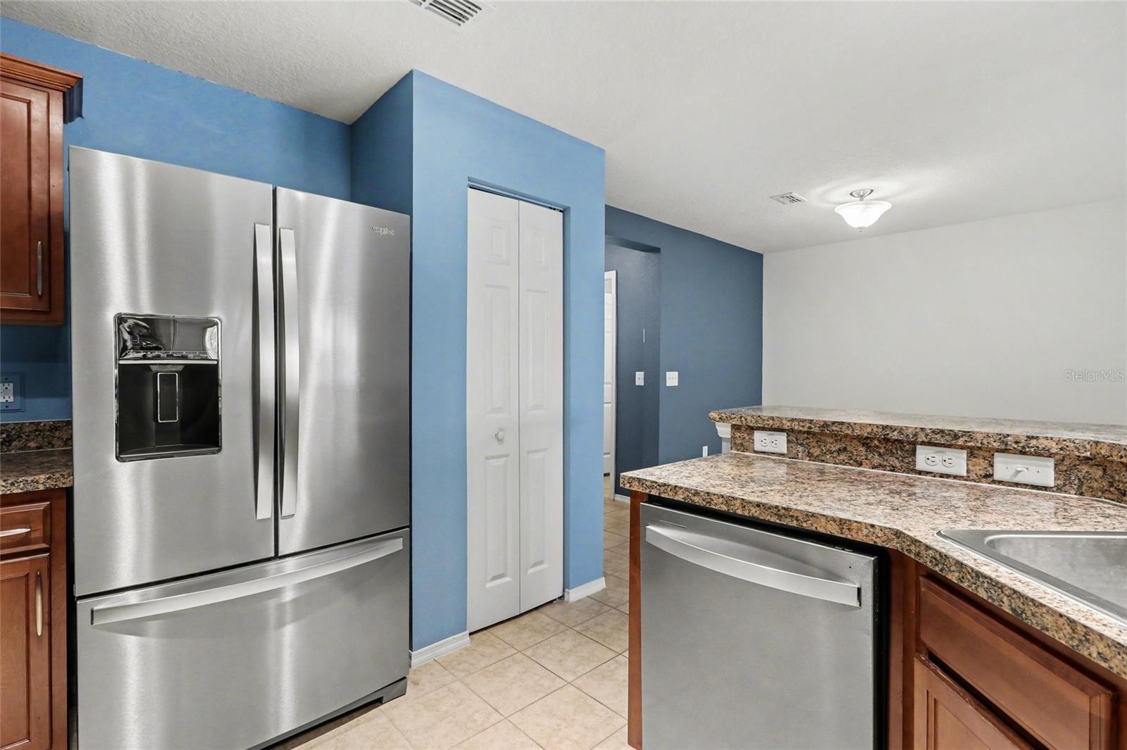 3077 SEAVIEW CASTLE DR, KISSIMMEE, FL, 34746