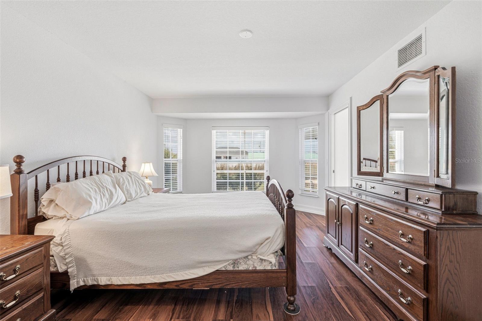 15184 ALDAMA CIR, PORT CHARLOTTE, FL, 33981