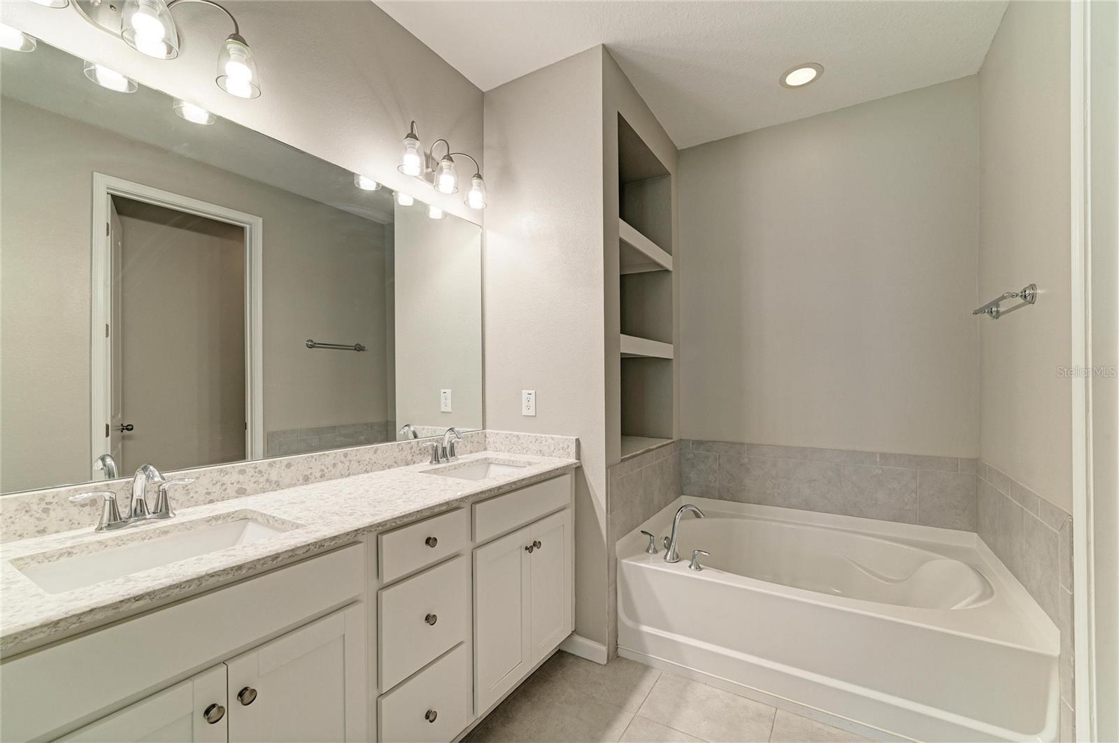 11607 BROOKSIDE DR, BRADENTON, FL, 34211