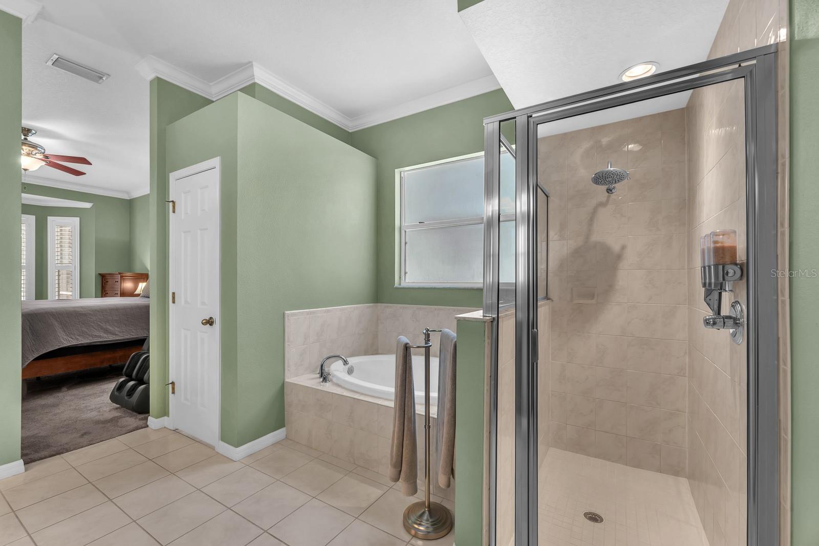 5613 LARK MEADOW PL, LITHIA, FL, 33547