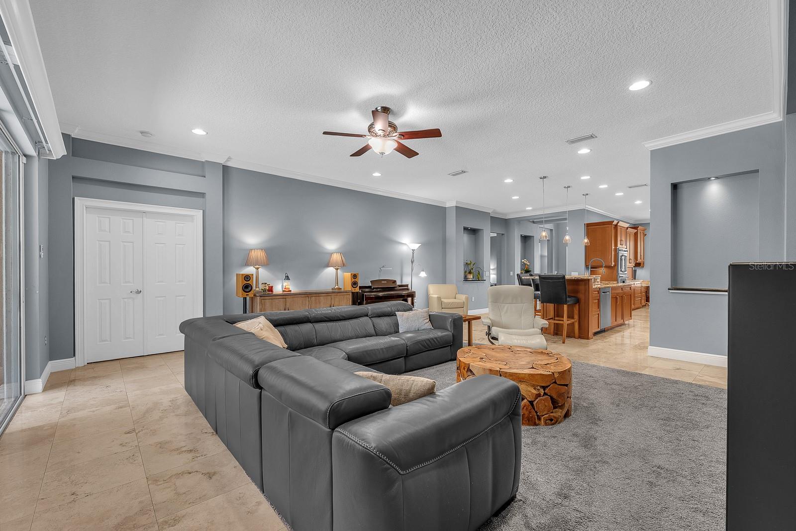 5613 LARK MEADOW PL, LITHIA, FL, 33547