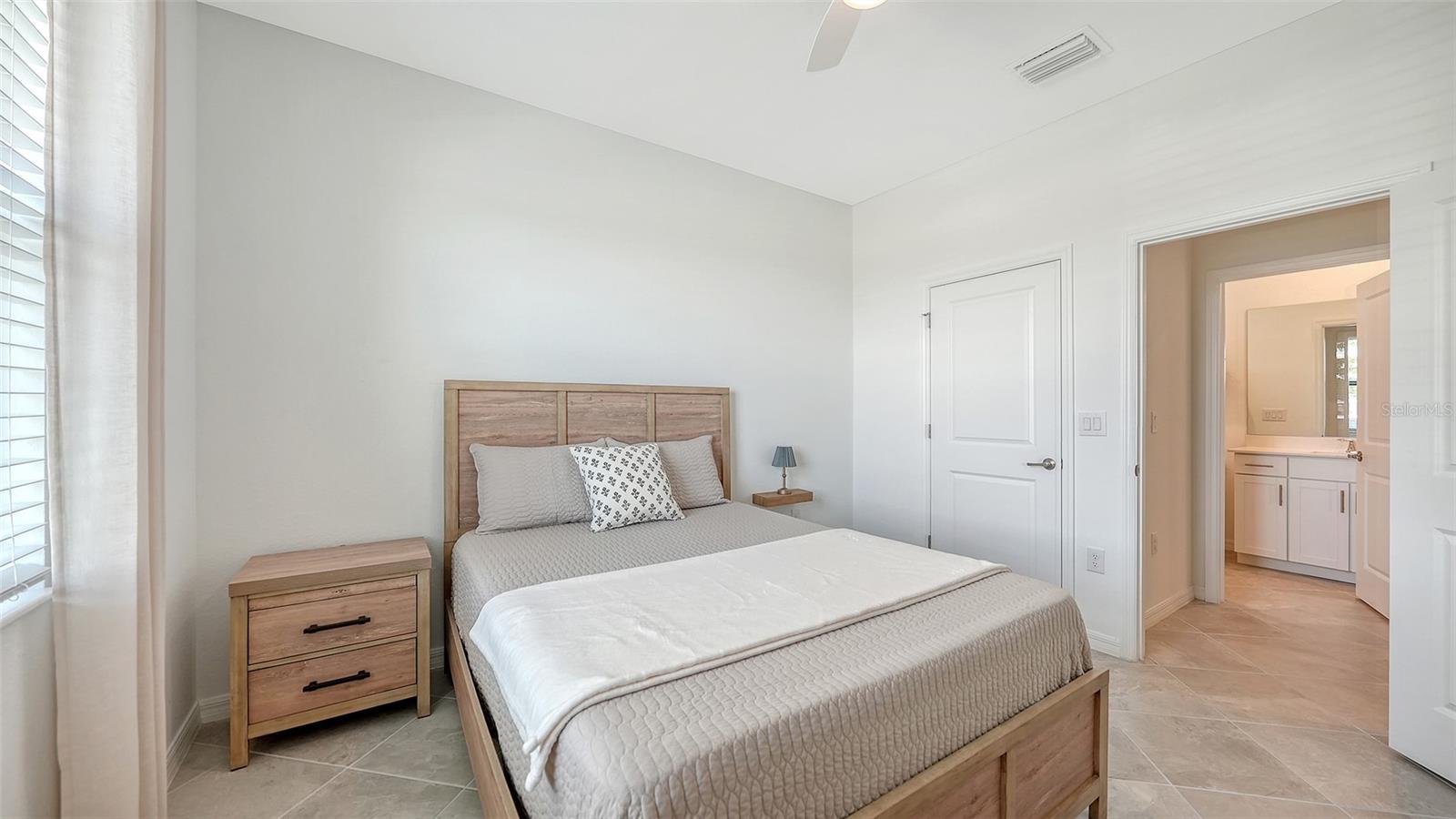 17233 MOONFLOWER DR, VENICE, FL, 34293