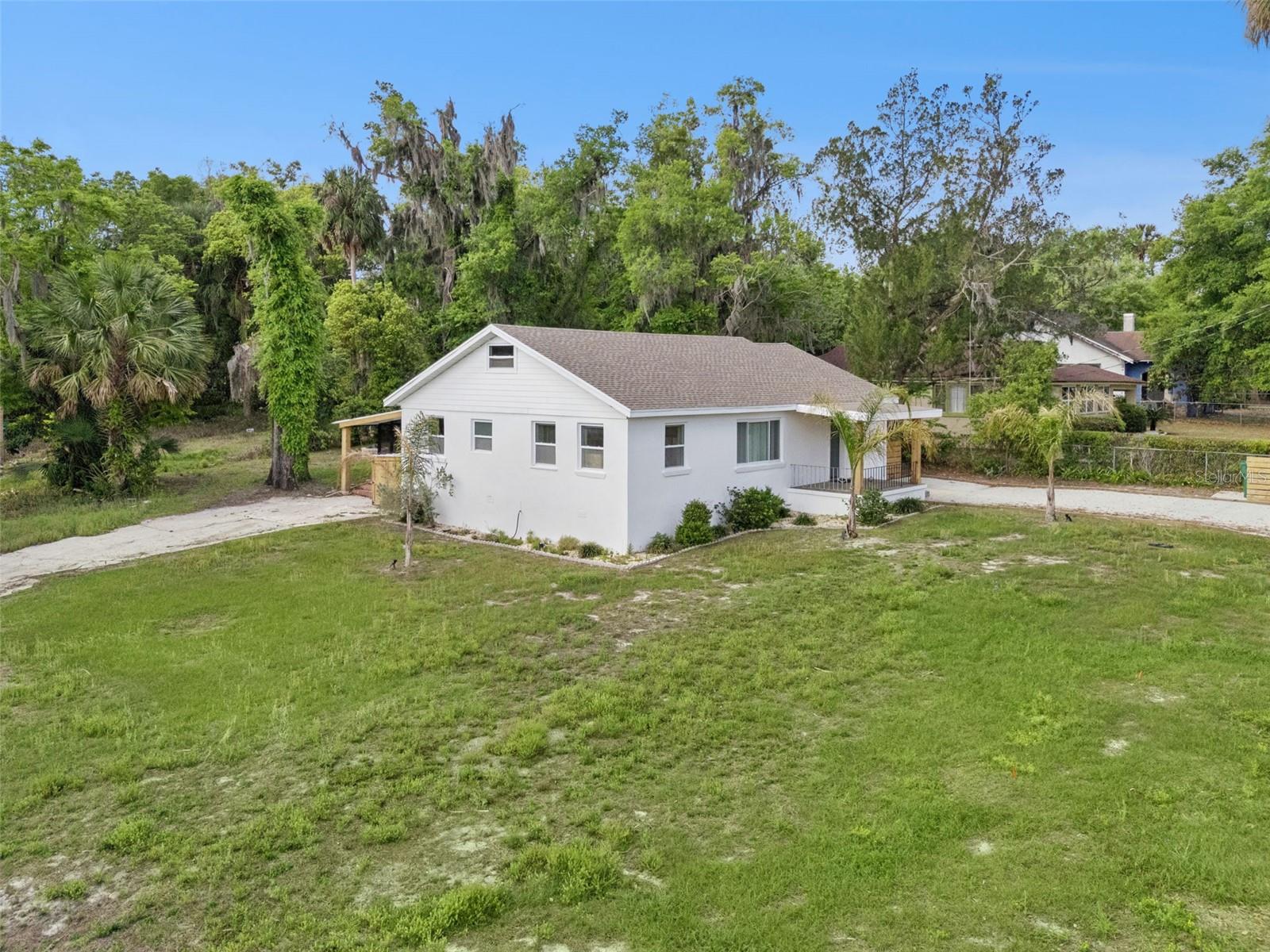 334 W HOWRY AVE, DELAND, FL, 32720