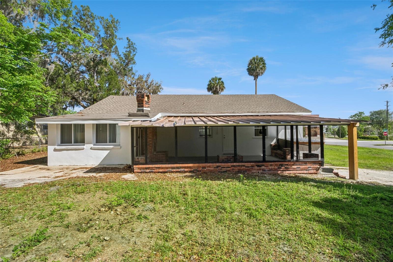 334 W HOWRY AVE, DELAND, FL, 32720