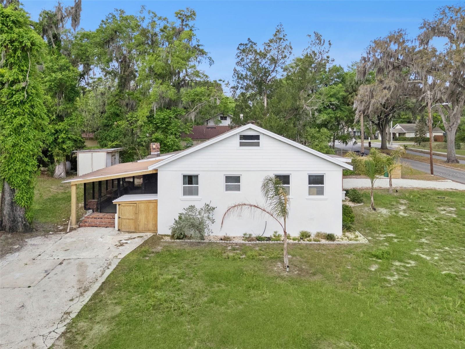 334 W HOWRY AVE, DELAND, FL, 32720