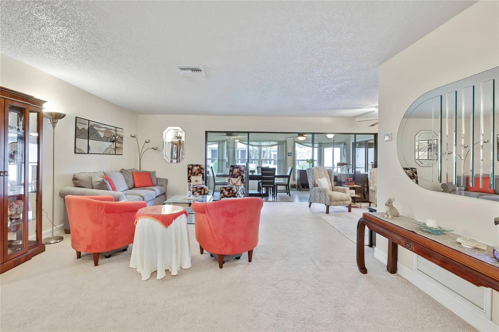 Living Room / Dining Room Combination