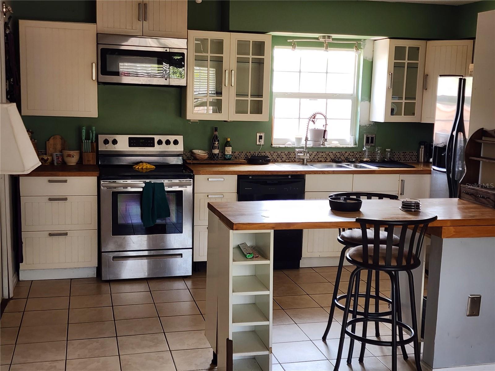 3050 8TH ST, SARASOTA, FL, 34237