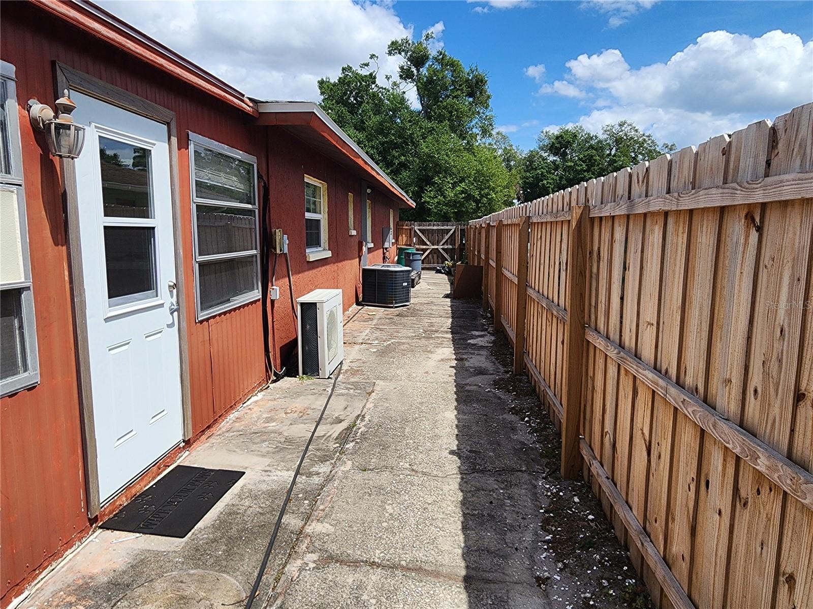3050 8TH ST, SARASOTA, FL, 34237