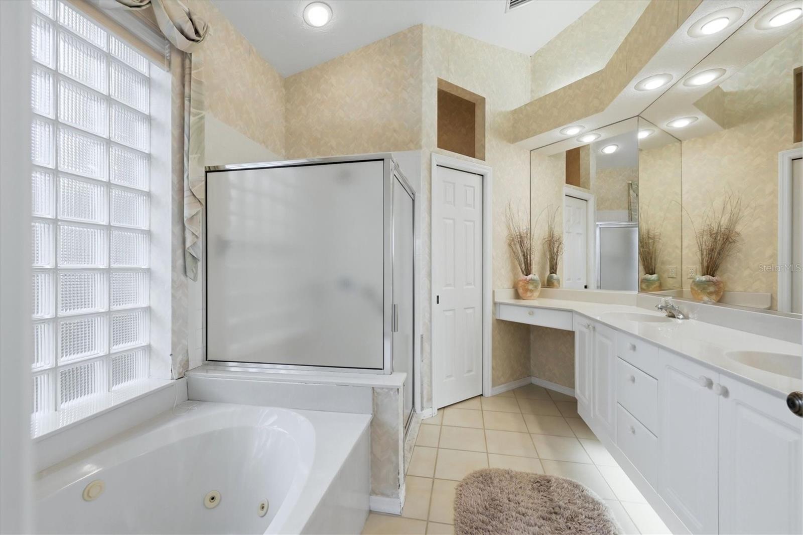 6505 BERKSHIRE PL, UNIVERSITY PARK, FL, 34201