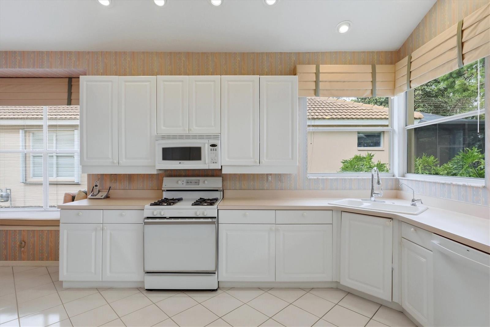 6505 BERKSHIRE PL, UNIVERSITY PARK, FL, 34201