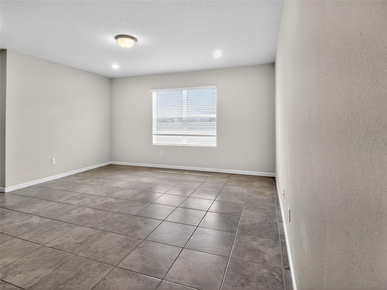 1612 ASPEN AVE, DAVENPORT, FL, 33837