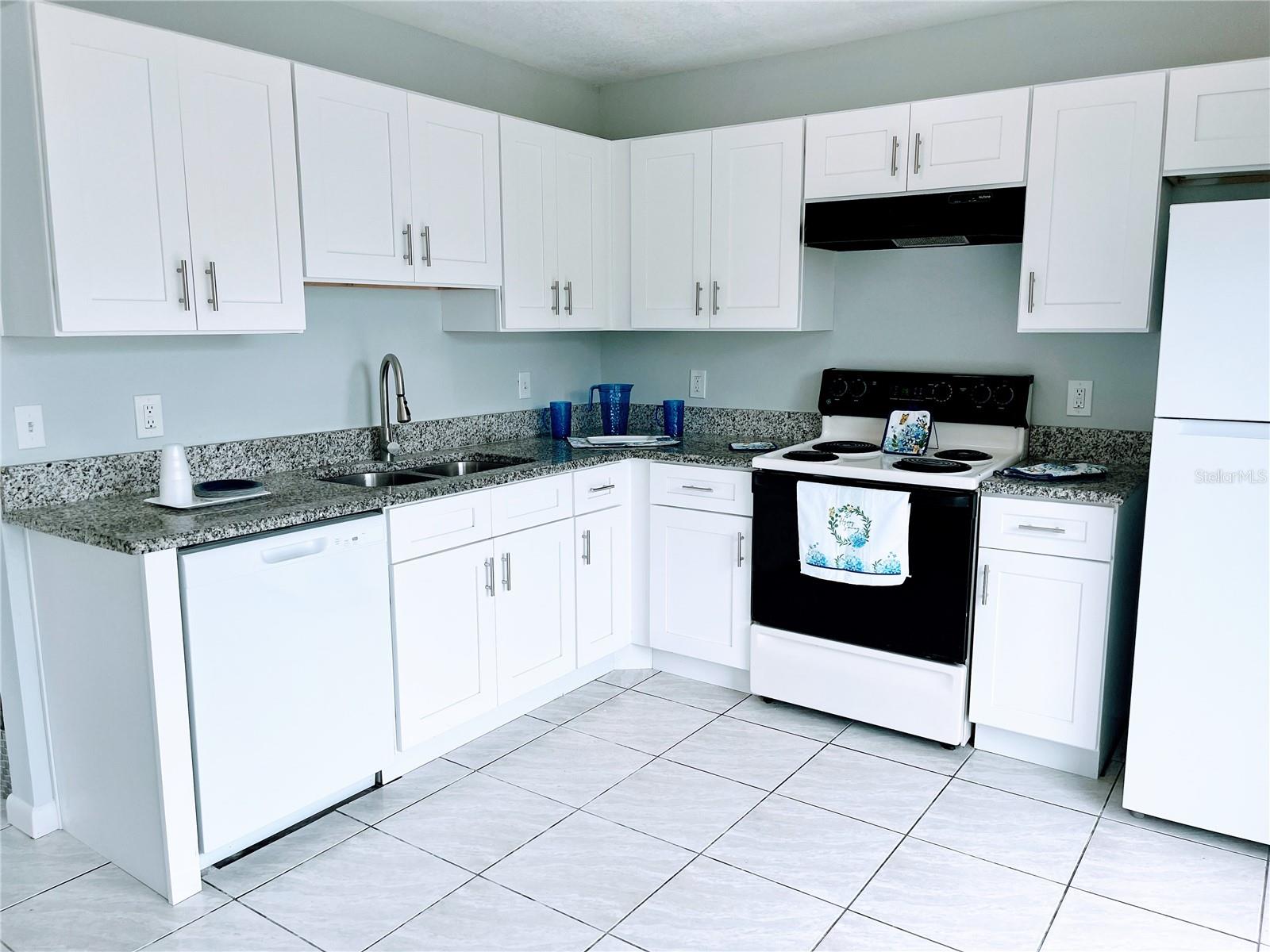 943 OROPESA AVE, ORLANDO, FL, 32807