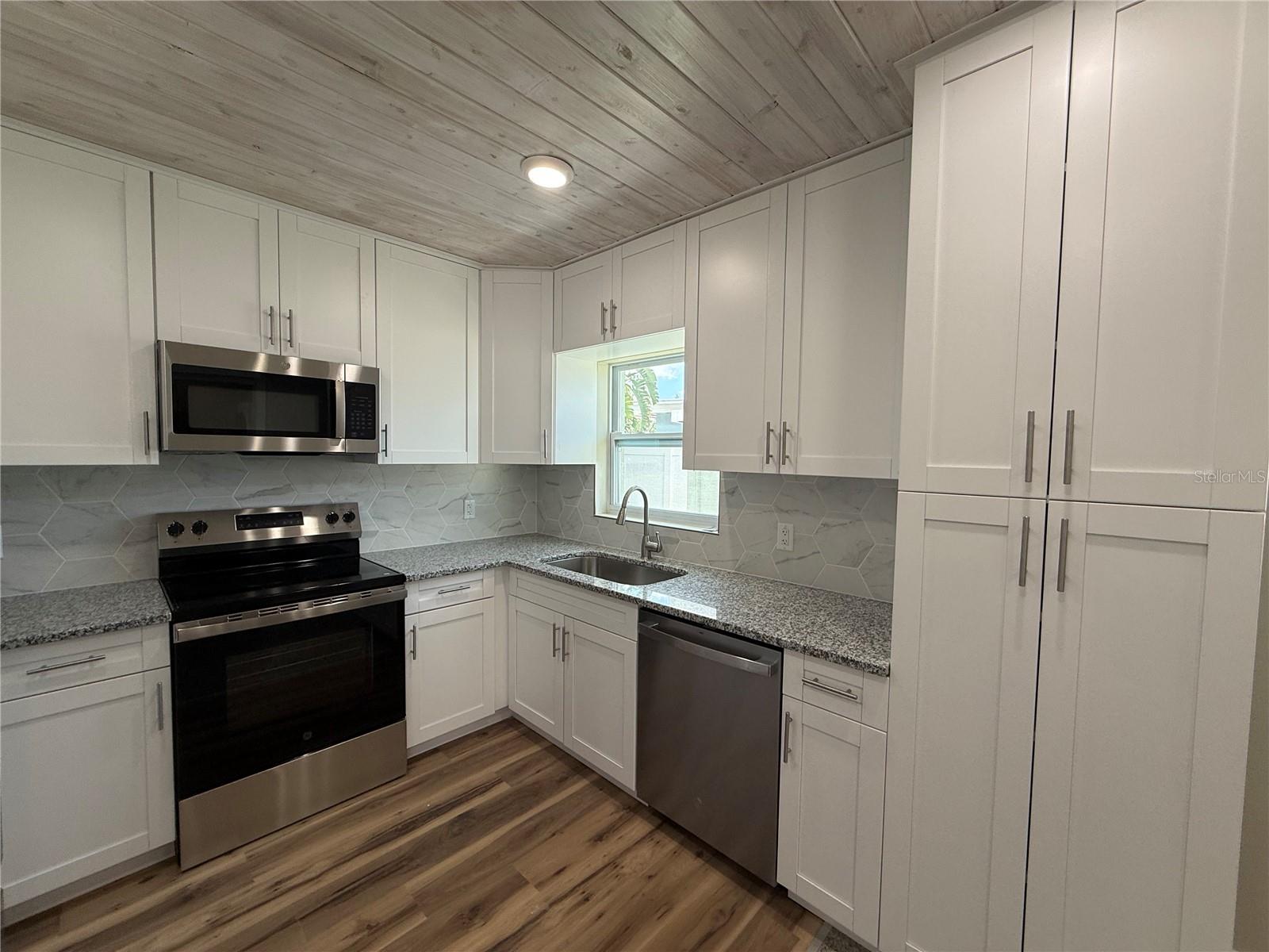 3665 BELLE VISTA DR E, ST PETE BEACH, FL, 33706
