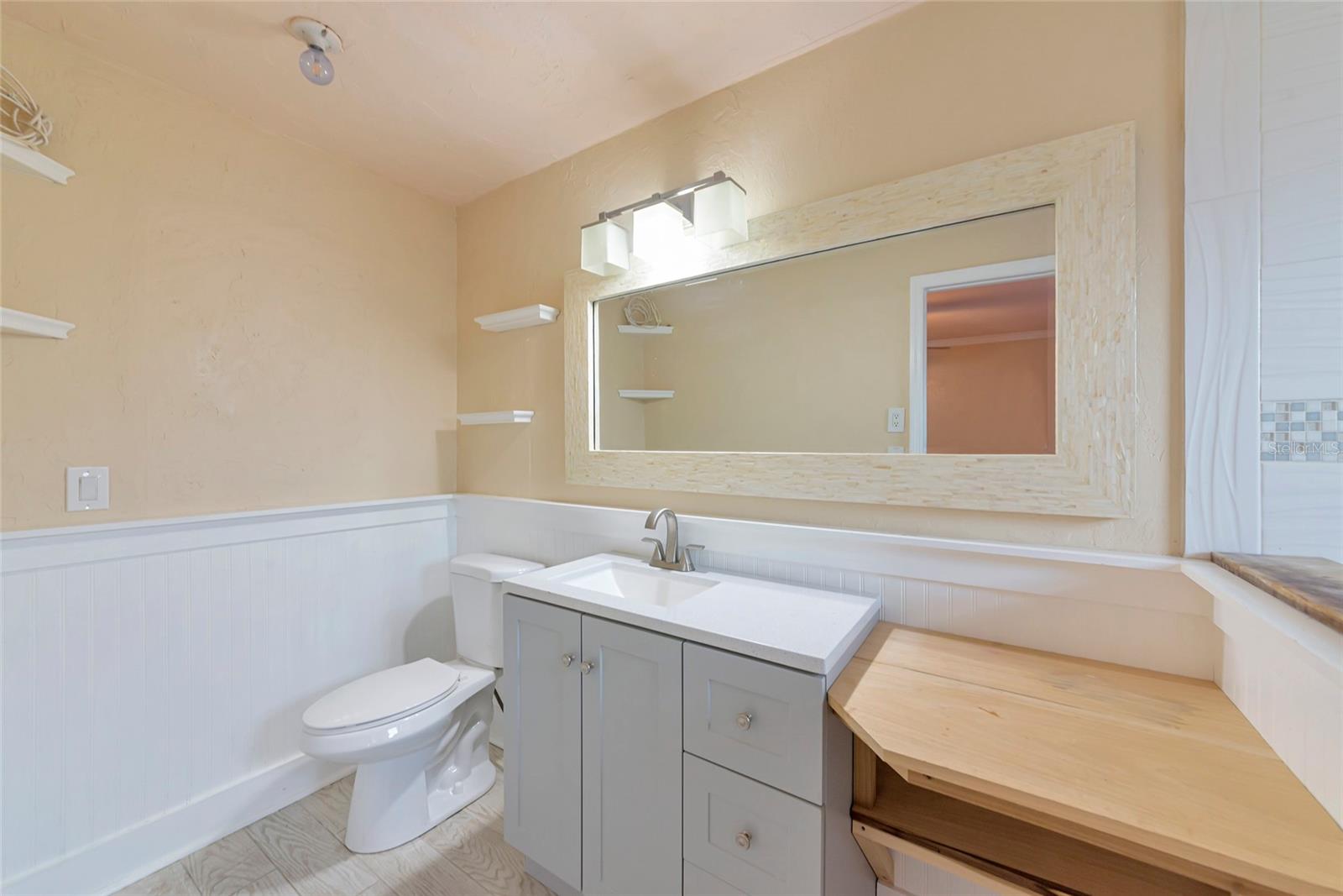 2529 GOLDEN POINCIANA PL, SARASOTA, FL, 34232