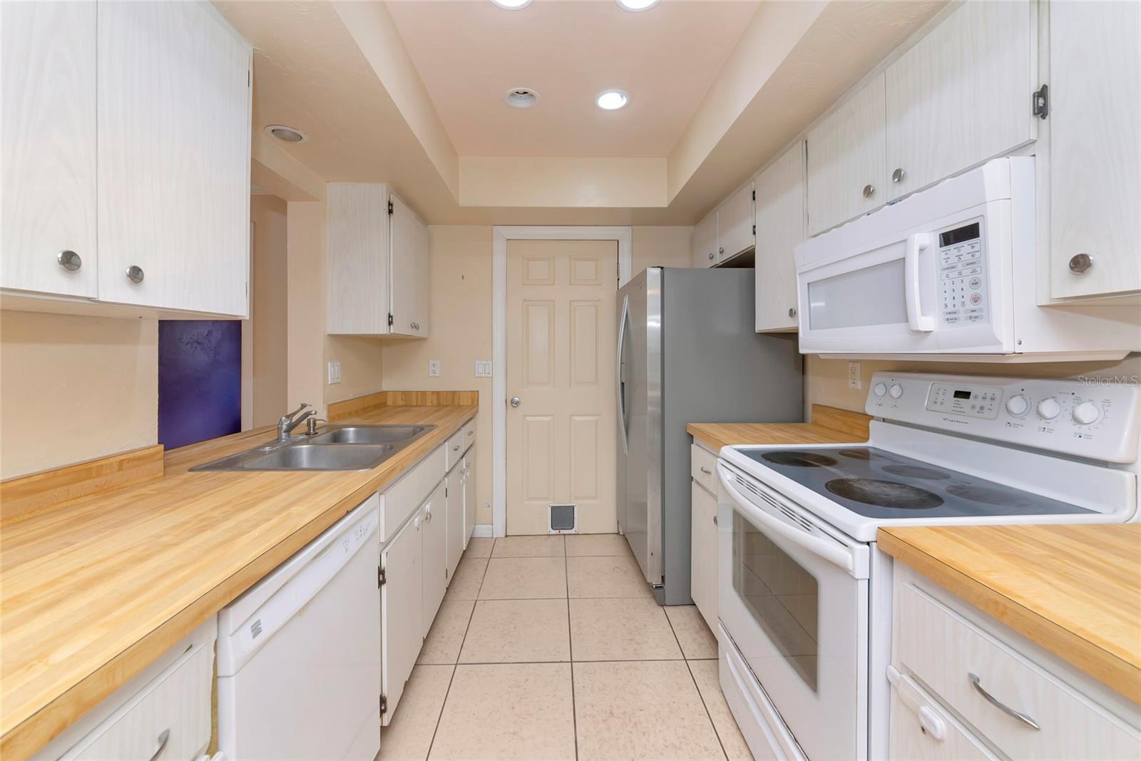 2529 GOLDEN POINCIANA PL, SARASOTA, FL, 34232