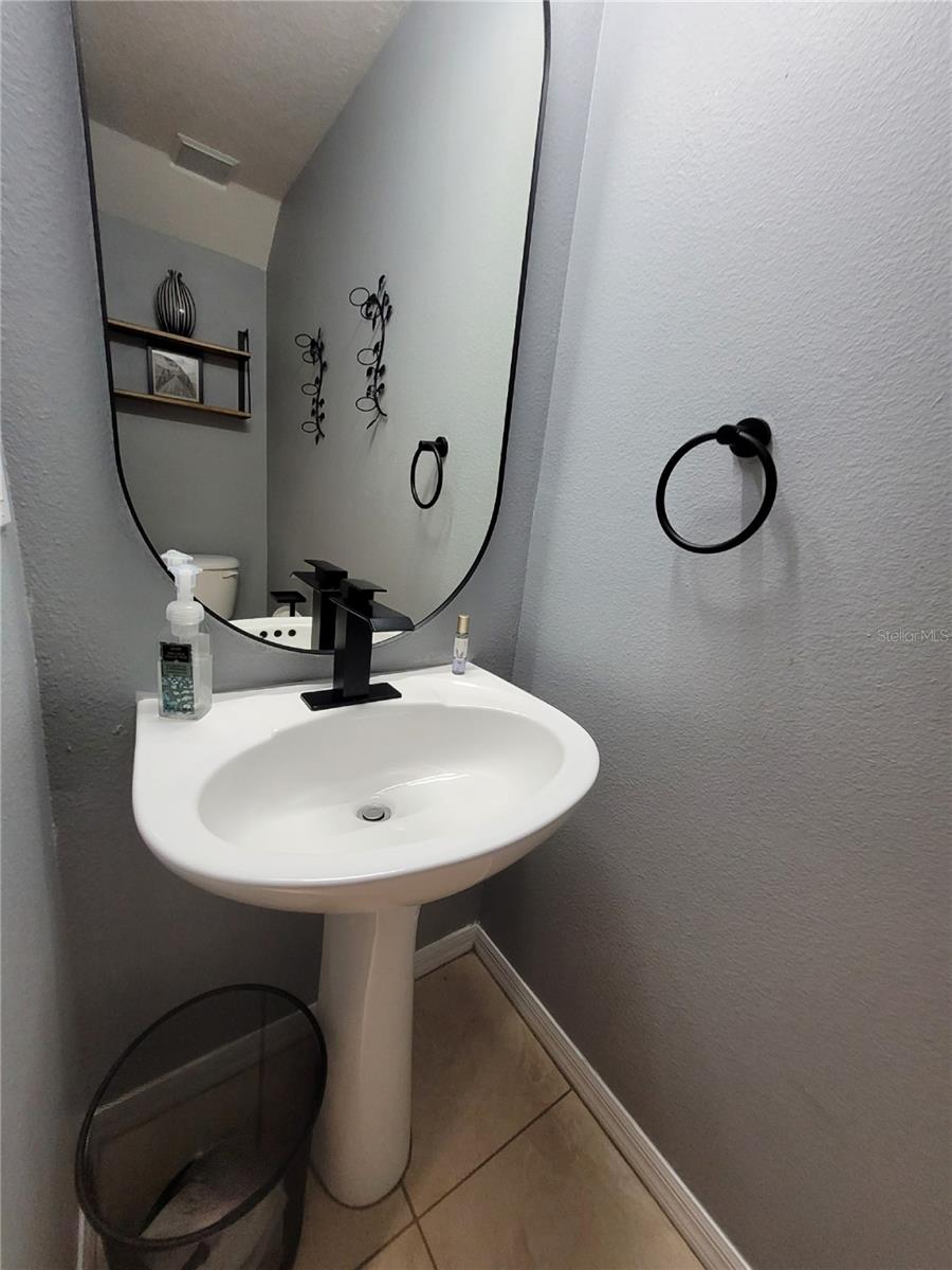 1018 TULLAMORE DR, WESLEY CHAPEL, FL, 33543