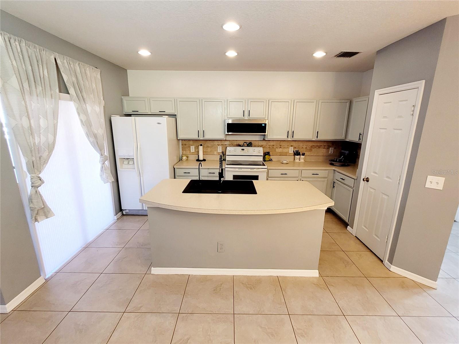 1018 TULLAMORE DR, WESLEY CHAPEL, FL, 33543