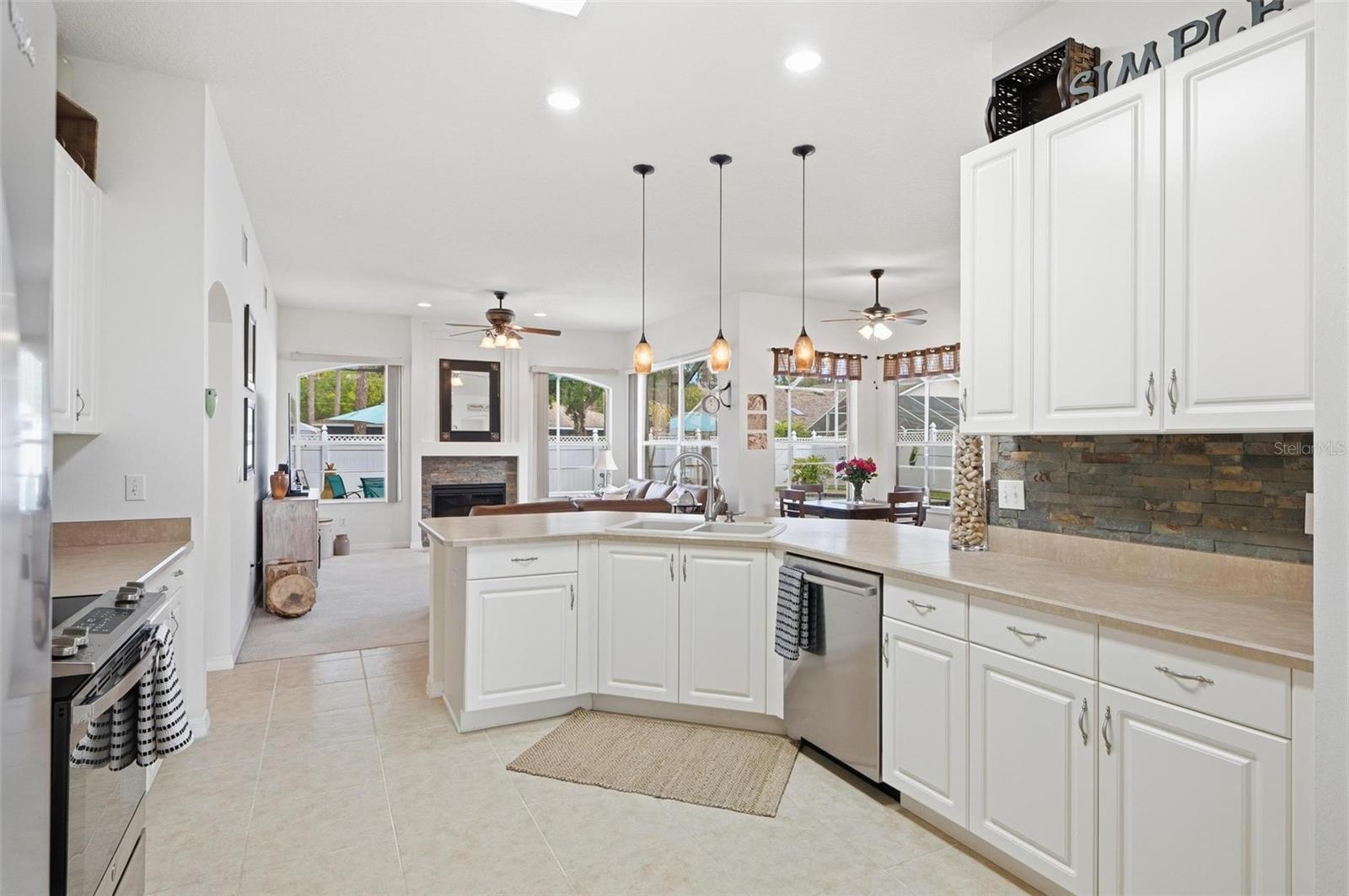 21 WOODSHIRE LN, PALM COAST, FL, 32164