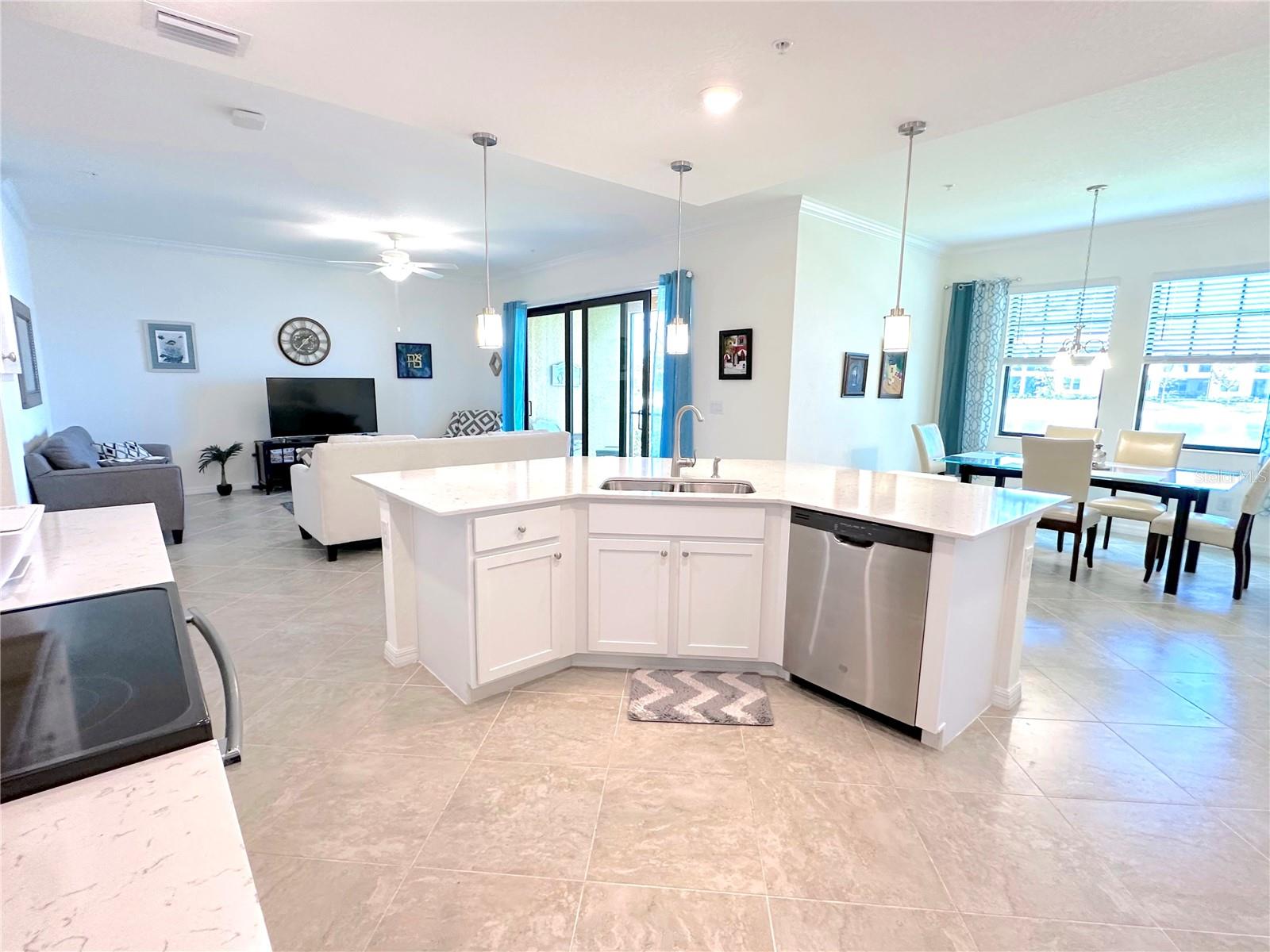 10054 CROOKED CREEK DR #102, VENICE, FL, 34293