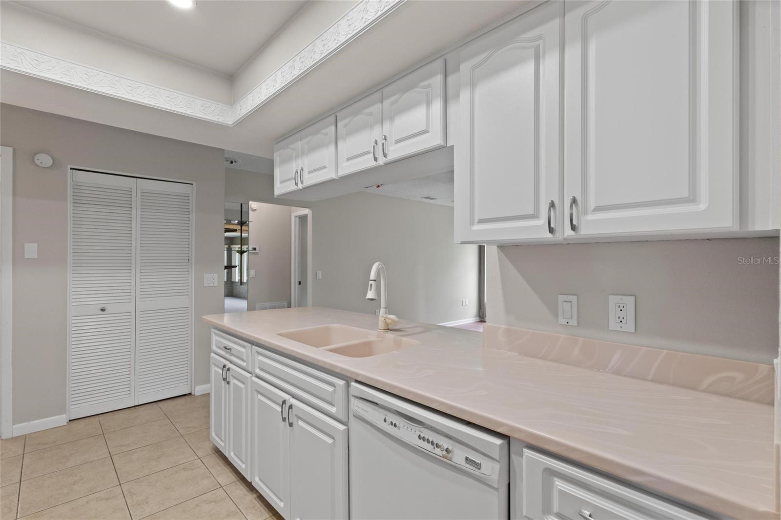 11241 ROLLINGWOOD DR, PORT RICHEY, FL, 34668