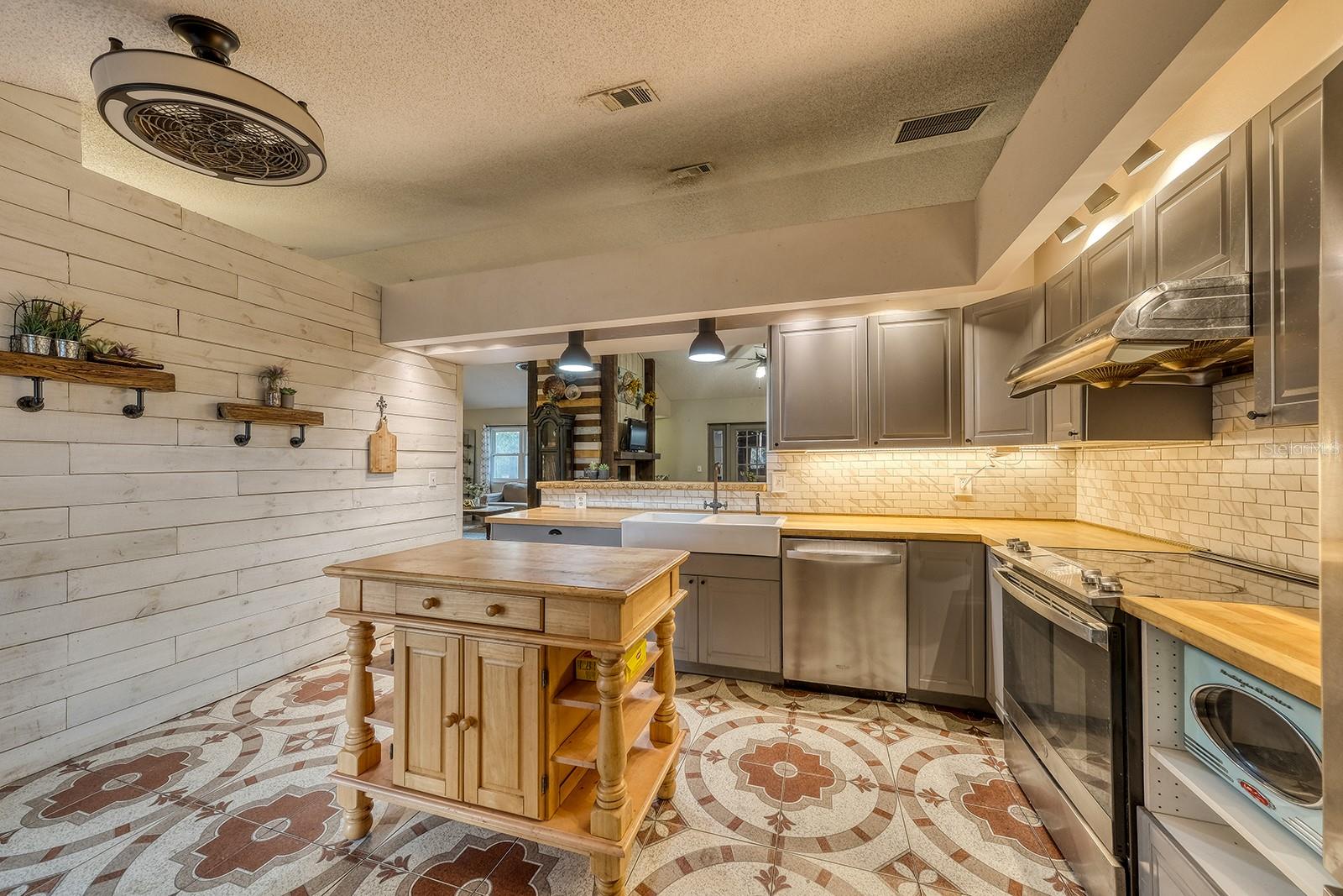1665 GRANGE CIR, LONGWOOD, FL, 32750