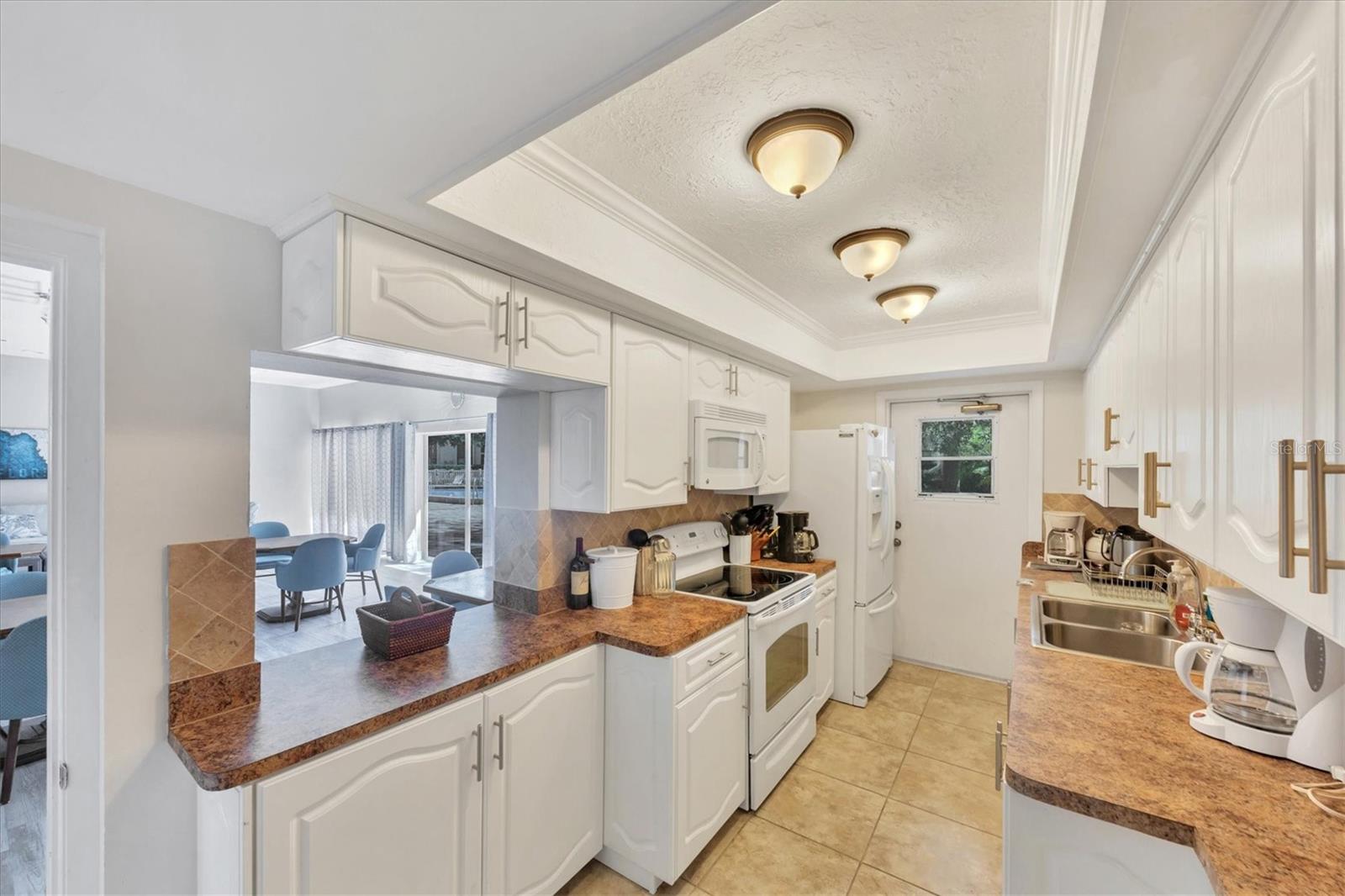 2756 CLUBHOUSE DR #101, SARASOTA, FL, 34232
