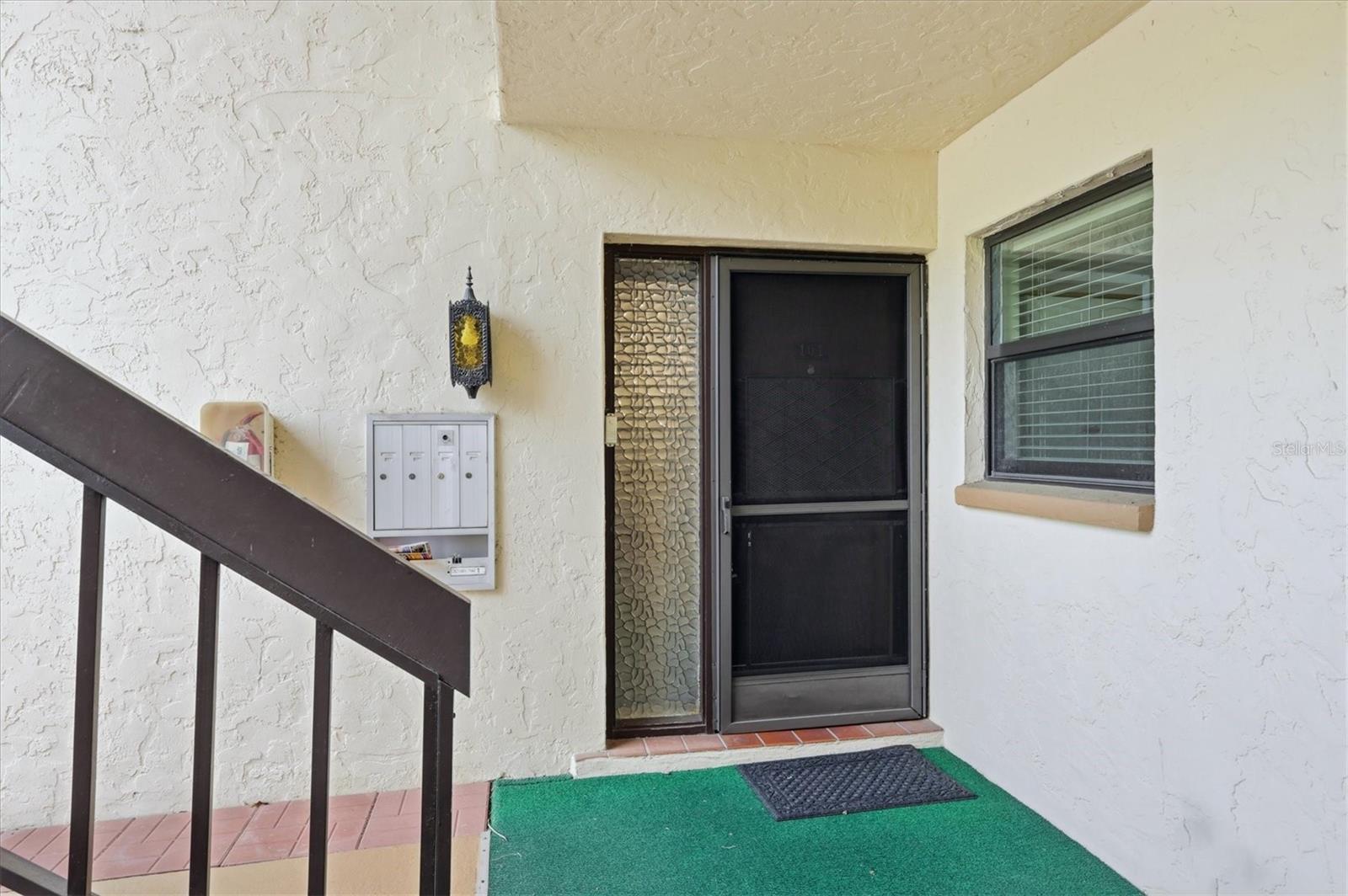 2756 CLUBHOUSE DR #101, SARASOTA, FL, 34232