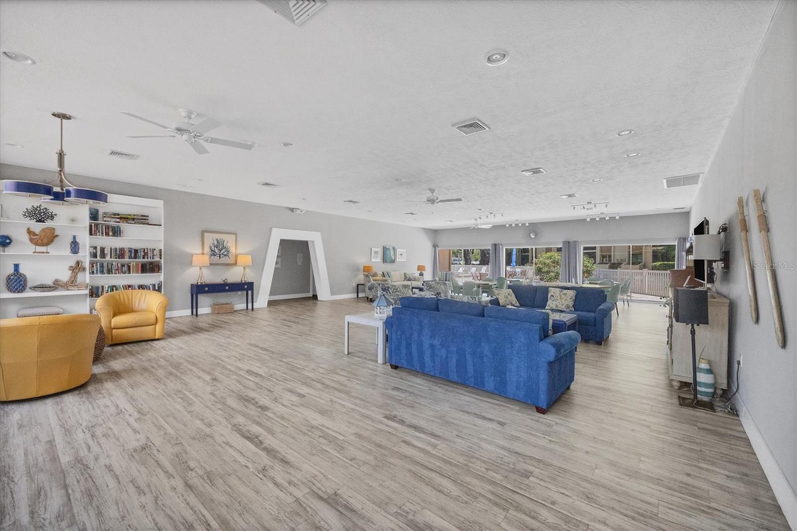 2756 CLUBHOUSE DR #101, SARASOTA, FL, 34232
