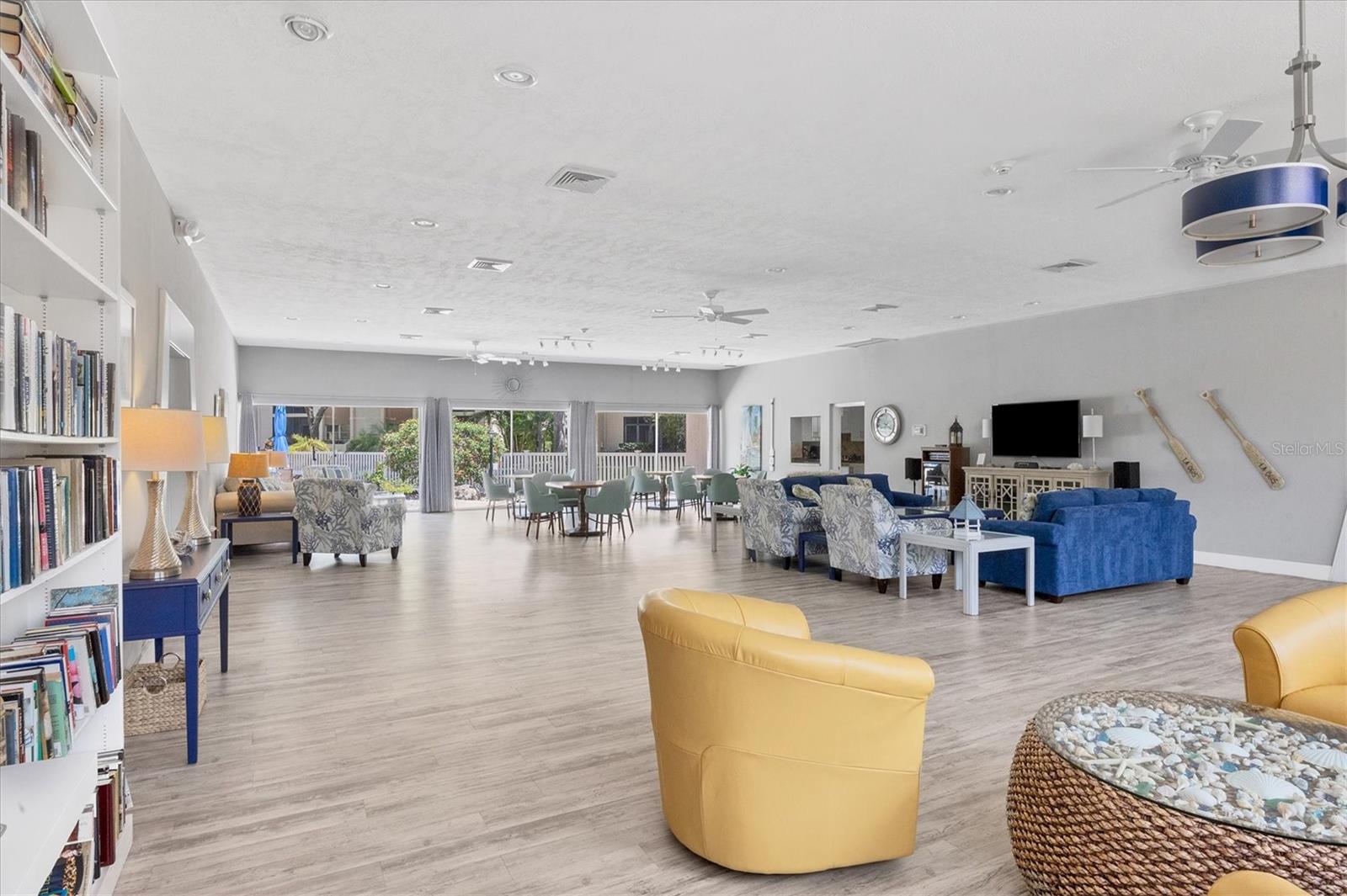 2756 CLUBHOUSE DR #101, SARASOTA, FL, 34232