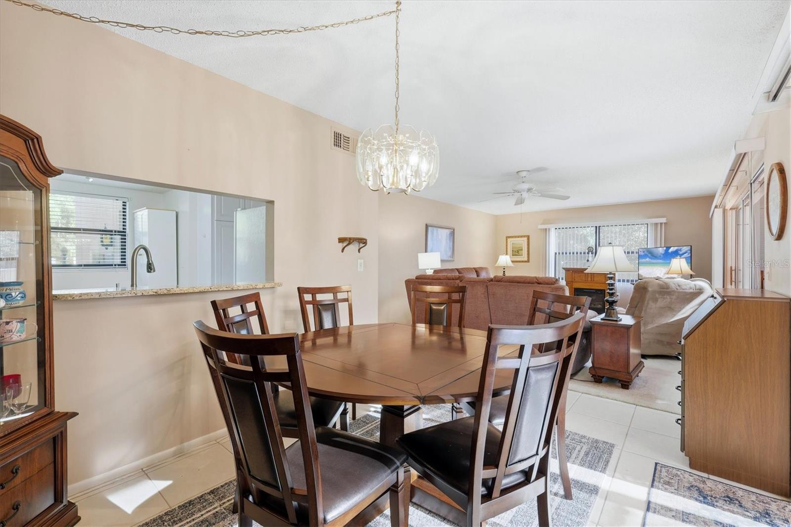 2756 CLUBHOUSE DR #101, SARASOTA, FL, 34232