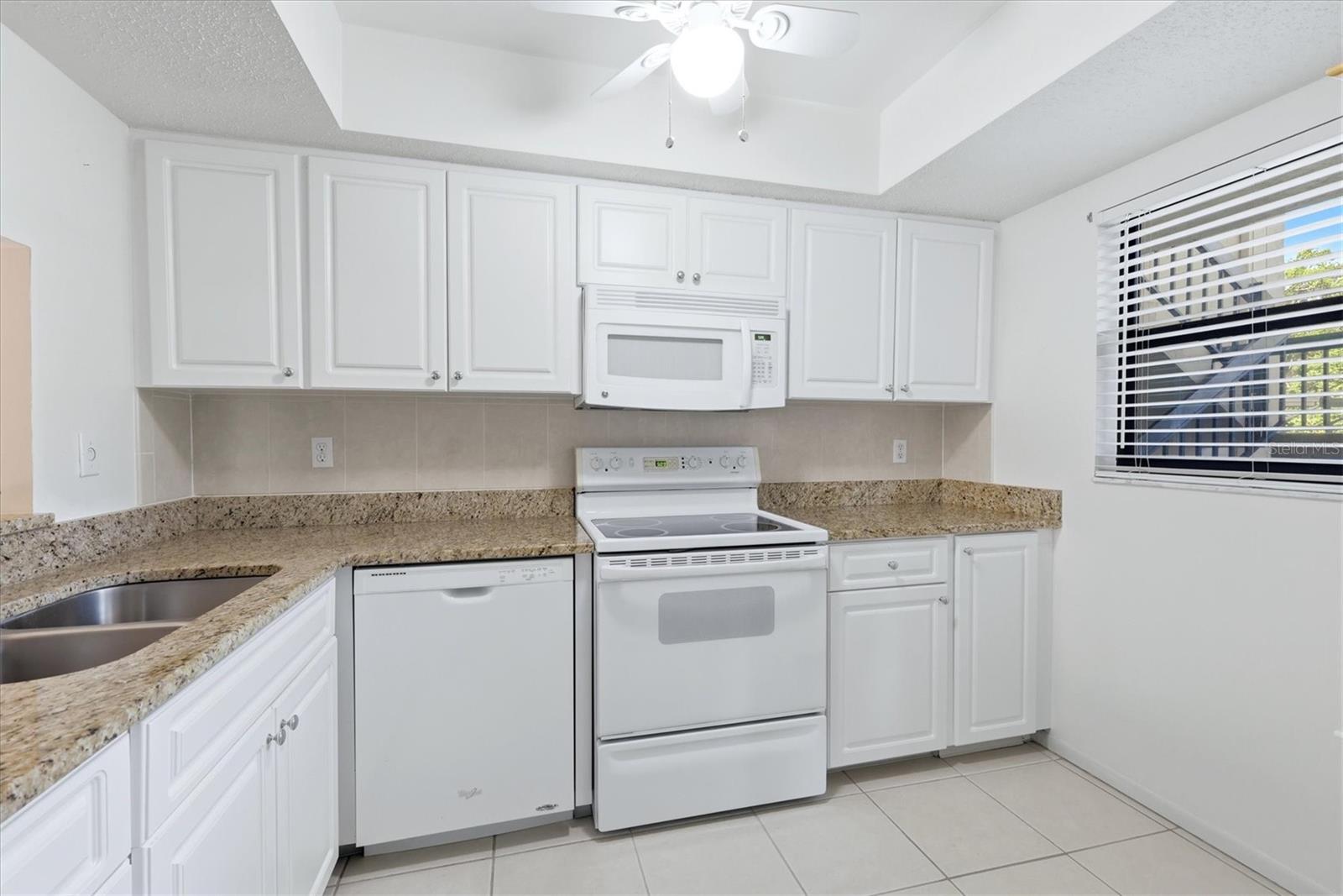 2756 CLUBHOUSE DR #101, SARASOTA, FL, 34232