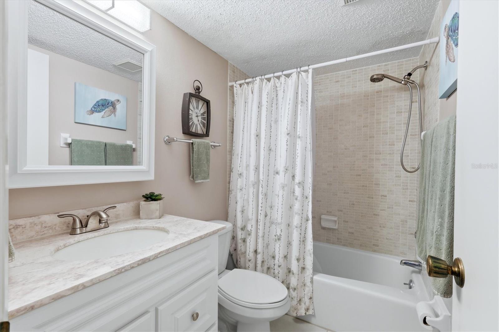 2756 CLUBHOUSE DR #101, SARASOTA, FL, 34232