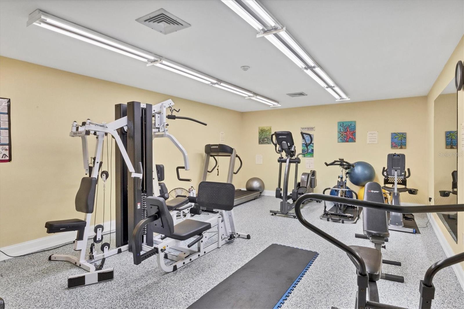 2756 CLUBHOUSE DR #101, SARASOTA, FL, 34232