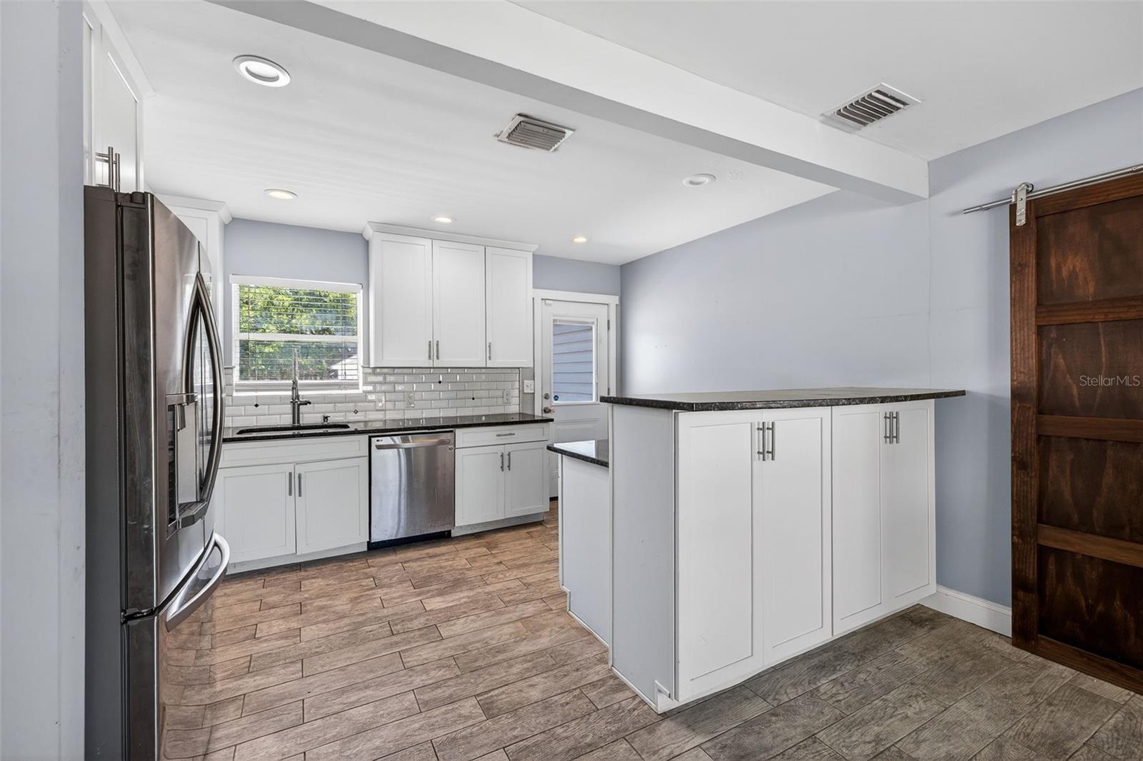 734 40TH AVE NE, ST PETERSBURG, FL, 33703