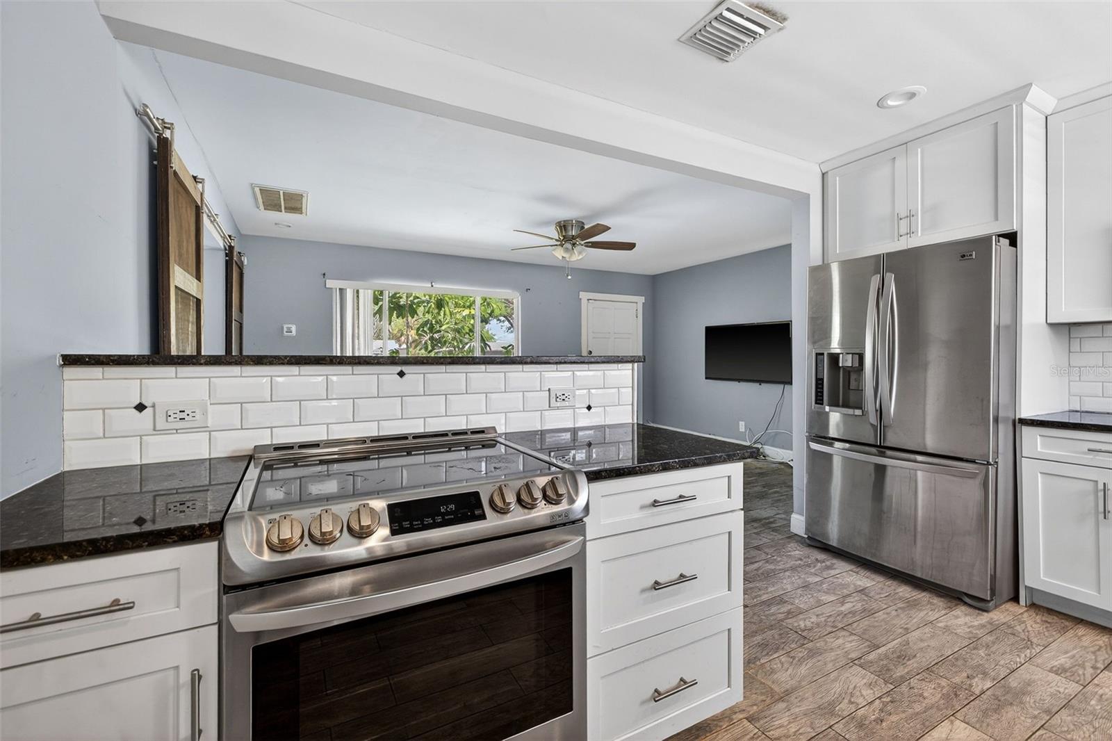 734 40TH AVE NE, ST PETERSBURG, FL, 33703