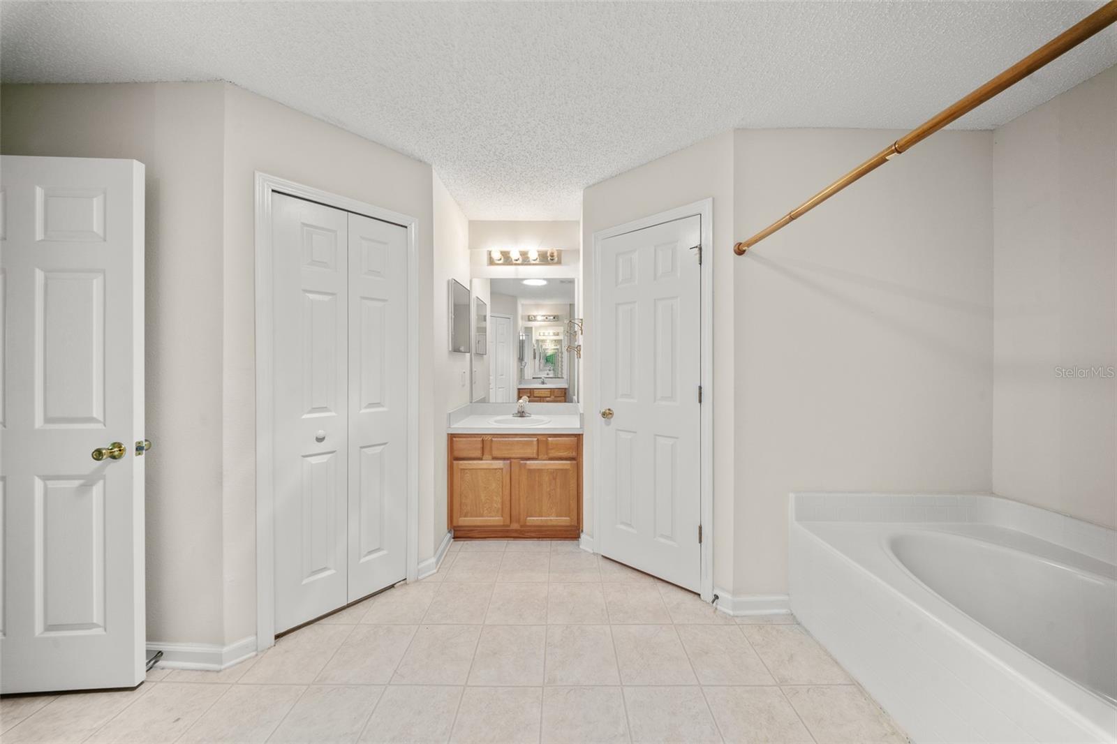 19 POSTMAN LN, PALM COAST, FL, 32164