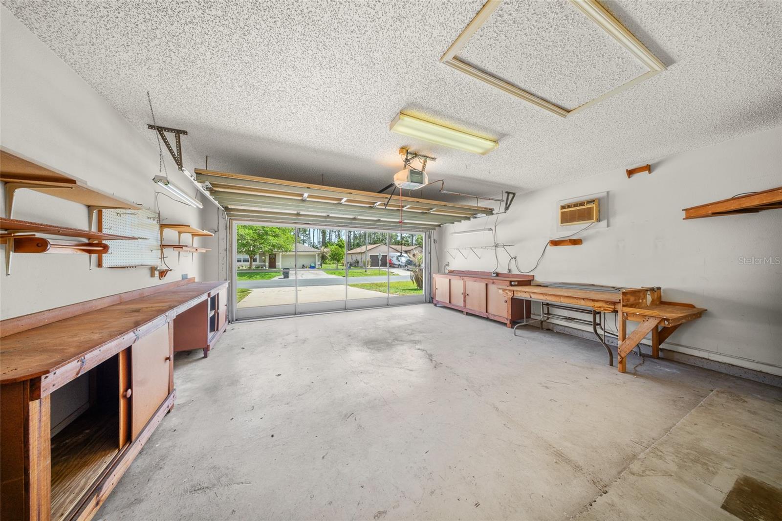 19 POSTMAN LN, PALM COAST, FL, 32164