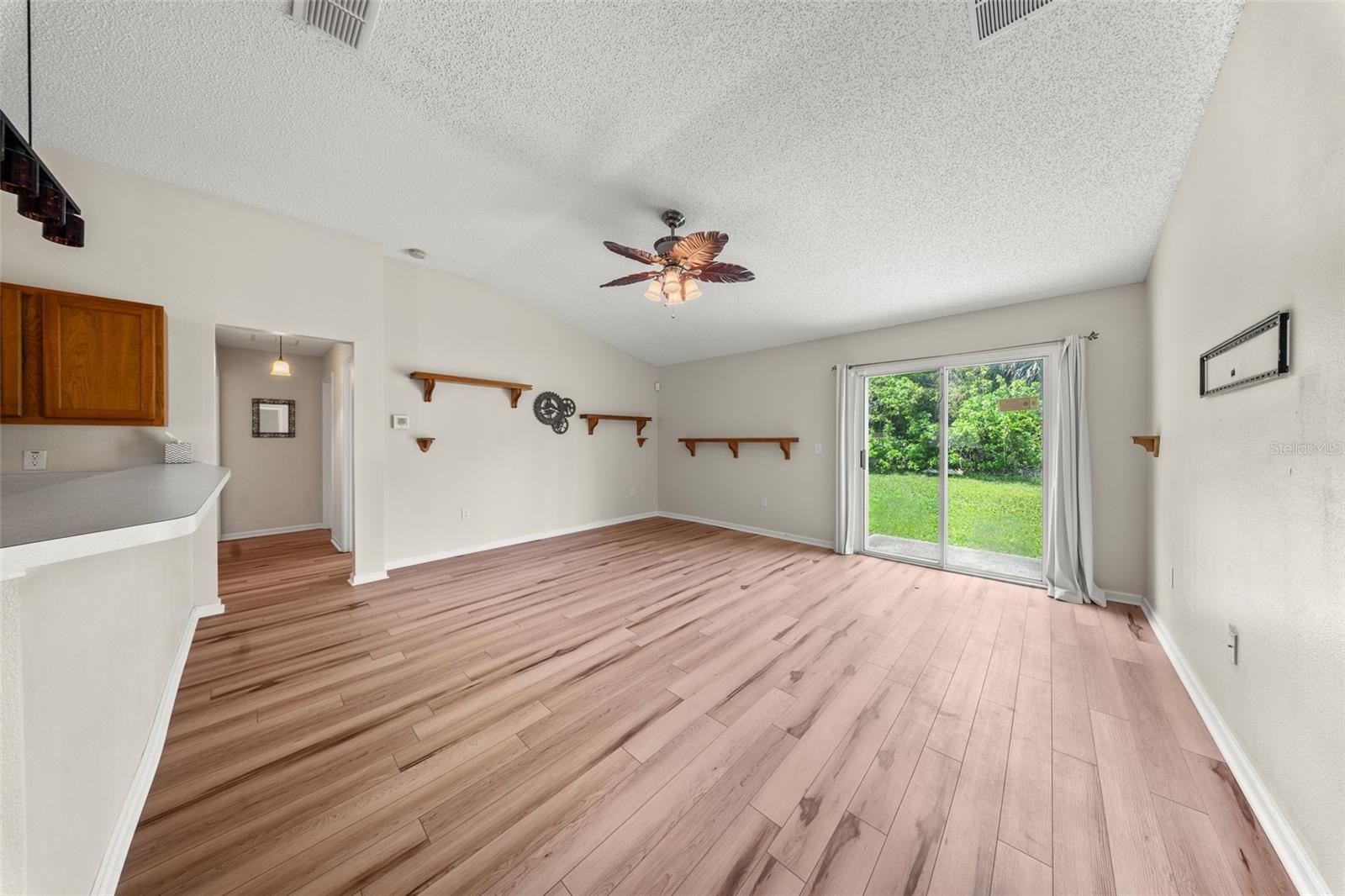 19 POSTMAN LN, PALM COAST, FL, 32164