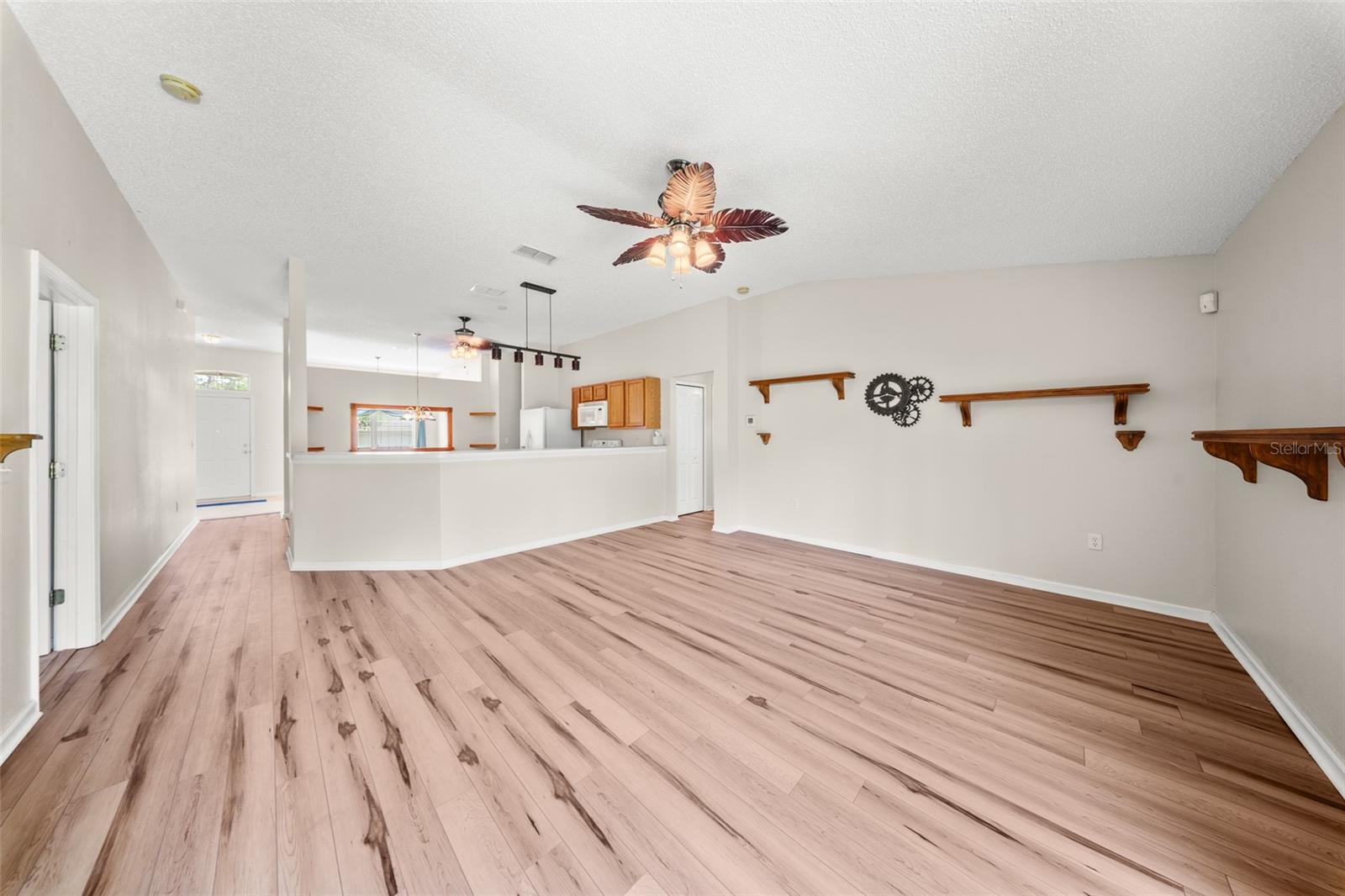 19 POSTMAN LN, PALM COAST, FL, 32164