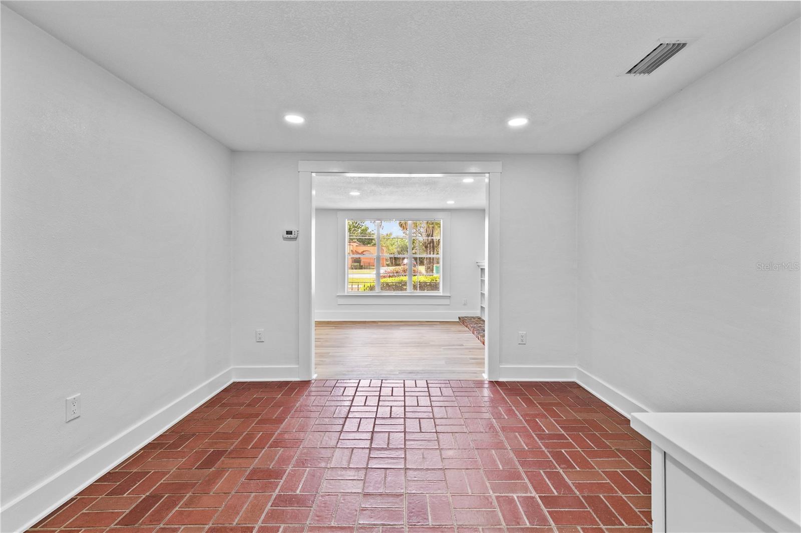 1803 E ORANGE AVE, EUSTIS, FL, 32726