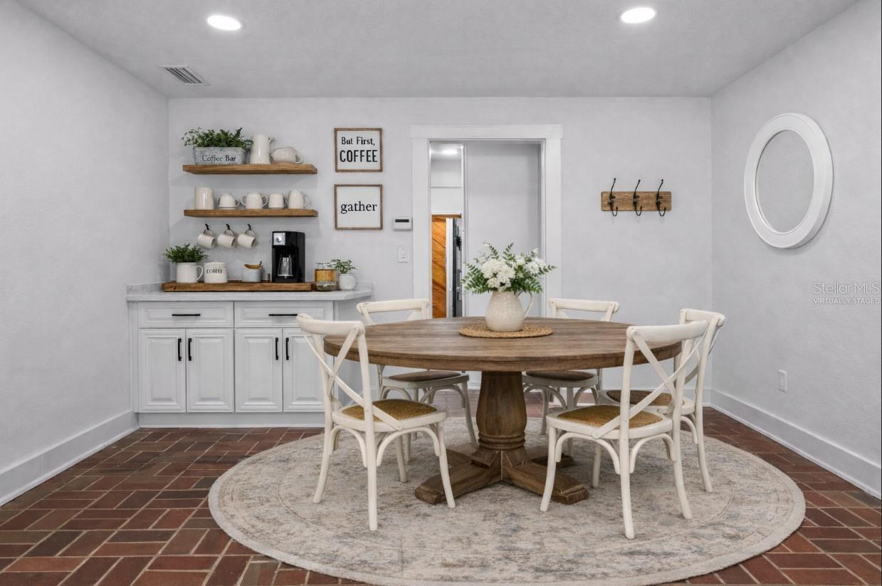 1803 E ORANGE AVE, EUSTIS, FL, 32726