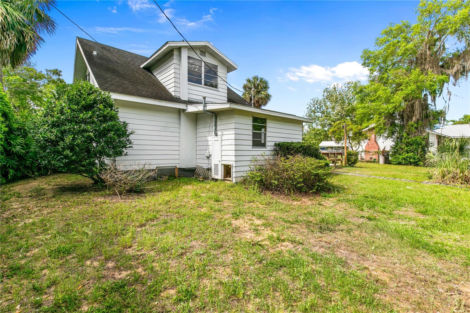 1803 E ORANGE AVE, EUSTIS, FL, 32726