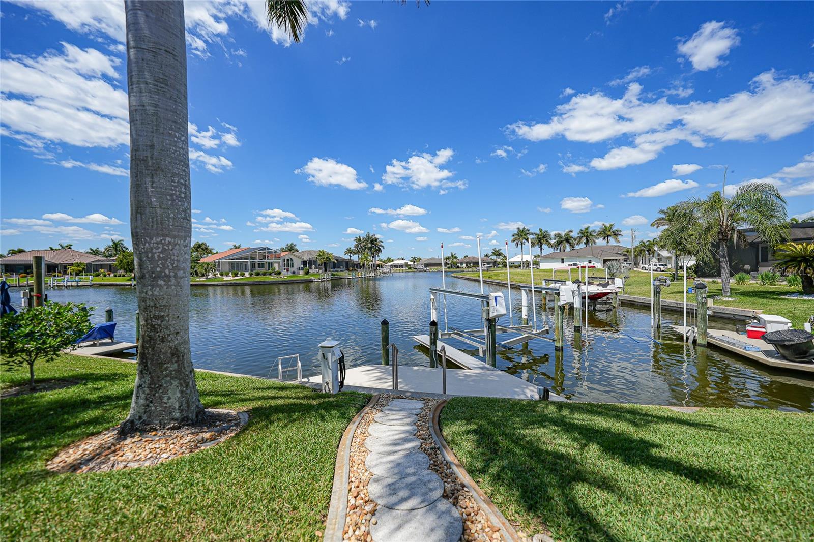 518 SAINT GIRONS CT, PUNTA GORDA, FL, 33950