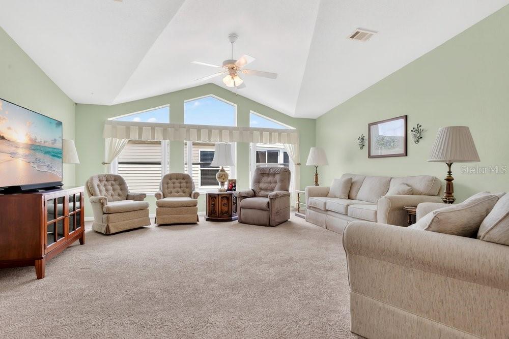 645 DREAMA DR, DAVENPORT, FL, 33897