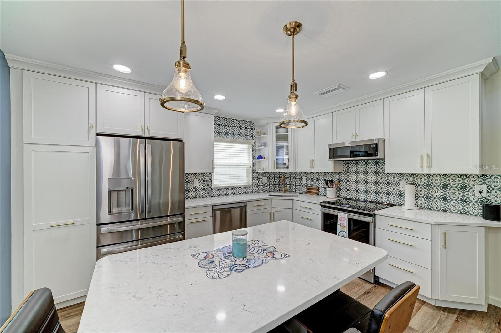 1007 50TH ST E, BRADENTON, FL, 34208