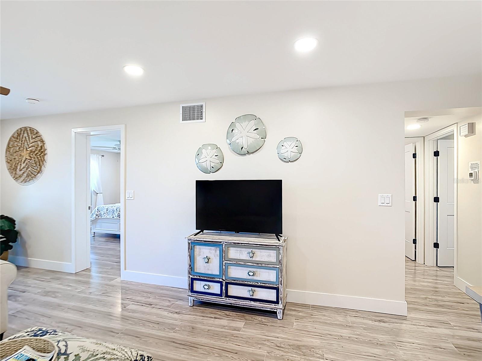 4410 WARREN AVE #101, PORT CHARLOTTE, FL, 33953