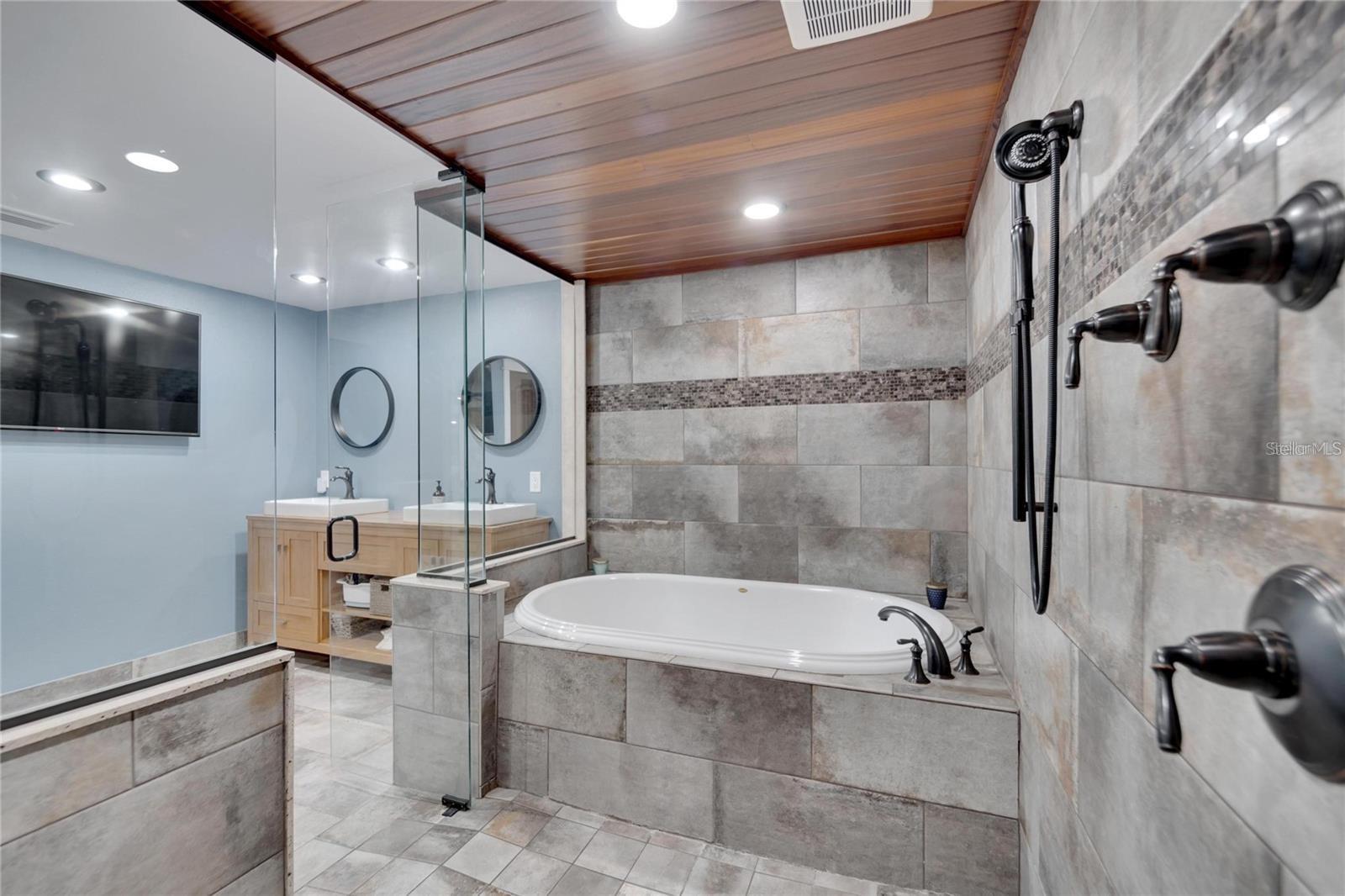 8105 BROWER DR, BRADENTON, FL, 34211