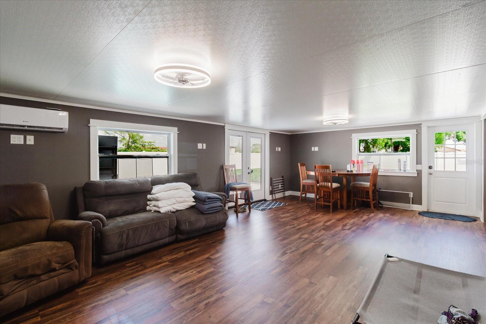8105 BROWER DR, BRADENTON, FL, 34211